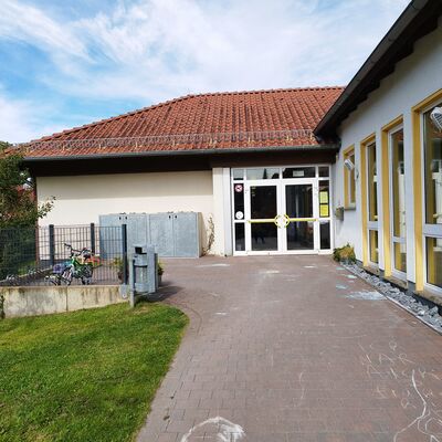 Bild vergrößern: draussen